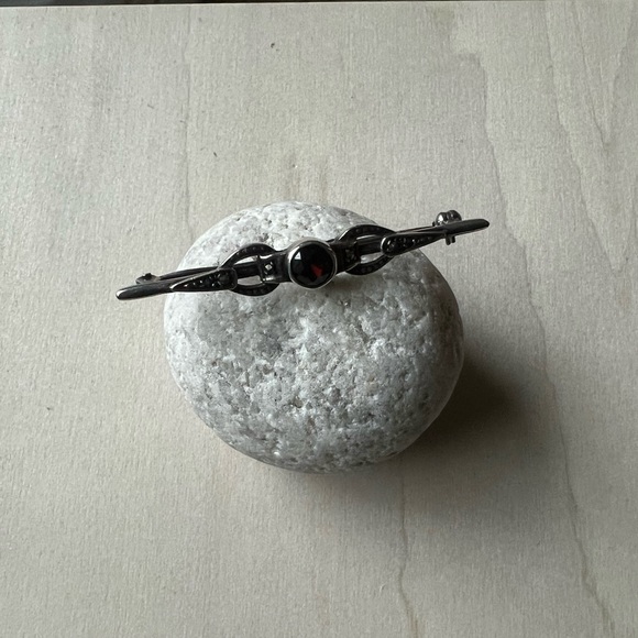 Vintage Garnet & Marcasite Pin - Picture 2 of 3